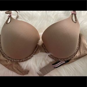 Victoria’s Secret Bra 💛👙